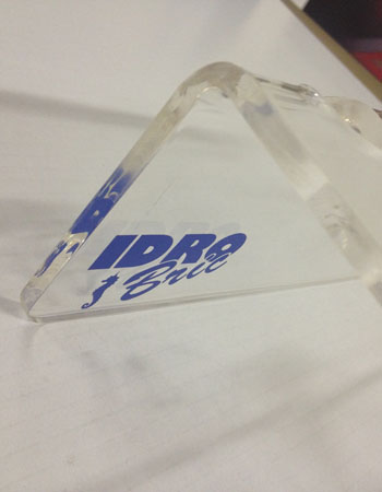 Piegatura a caldo di una lastra in plexiglass (PMMA) - Risultato finale
